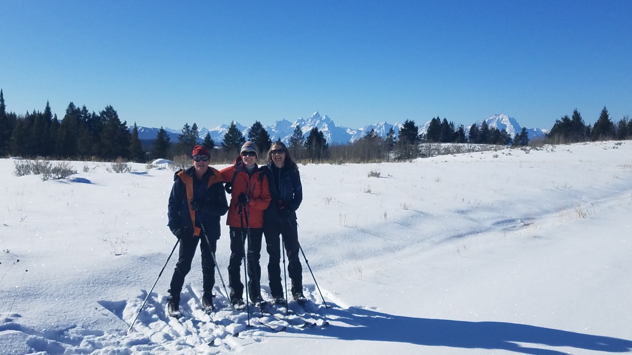 Image of nordic skiiers on Rosie's Ridge at Togwotee Pass