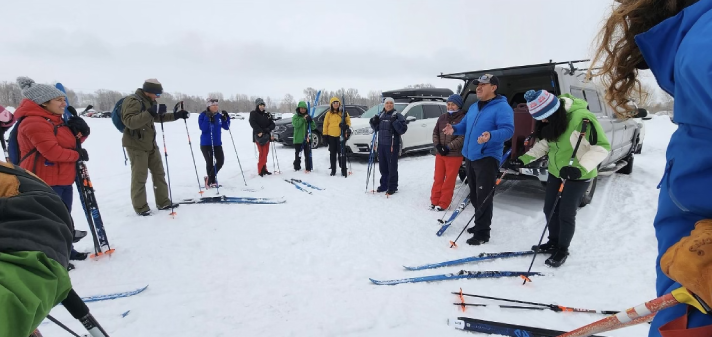 Camina Conmigo team learning the basics about nordic ski gear. 