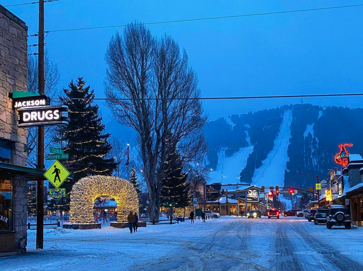 2 Perfect Days - Winter Trails Adventure. Jackson Hole town Square at night